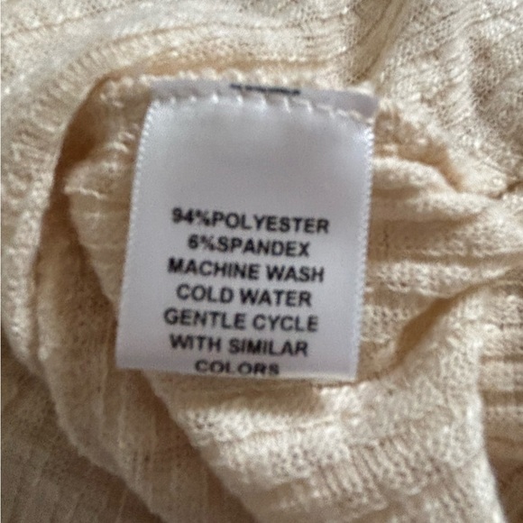 Another Reason Women’s Small Cream Ribbed V-Neck Top 3/4 Sleeve - Picture 4 of 8